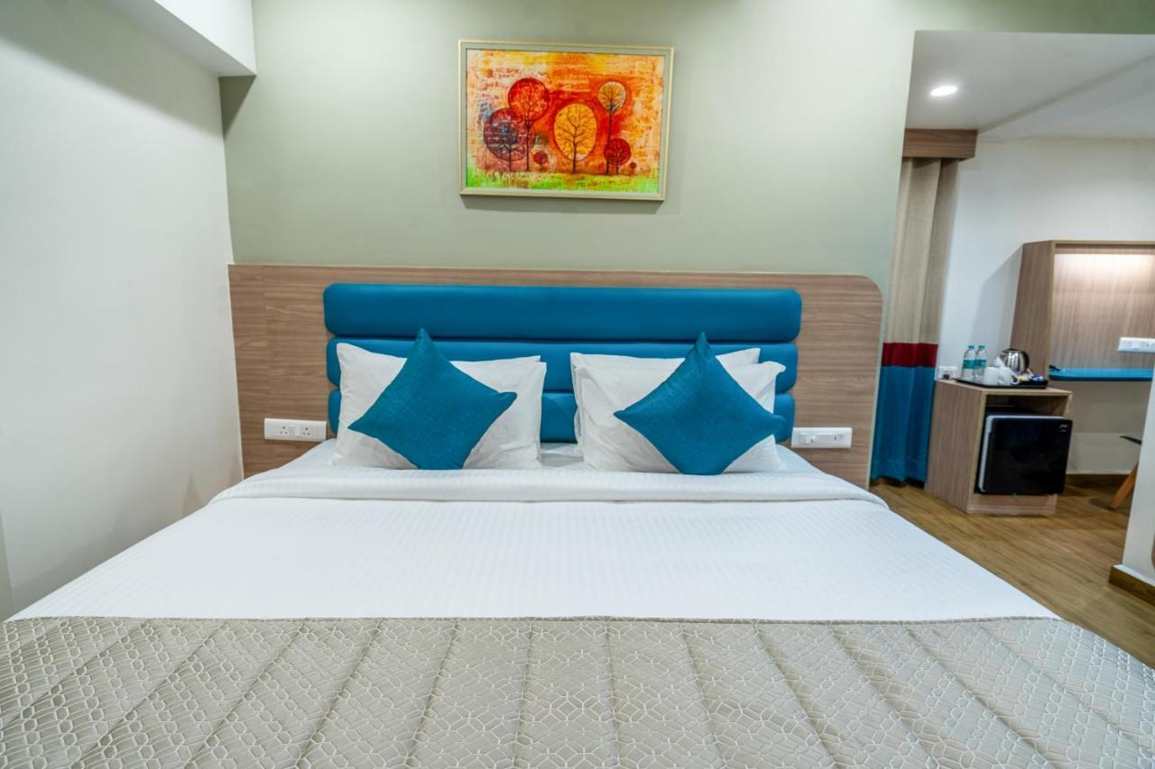 ホテル Viera Elite - Jubilee Hills ハイデラバード エクステリア 写真